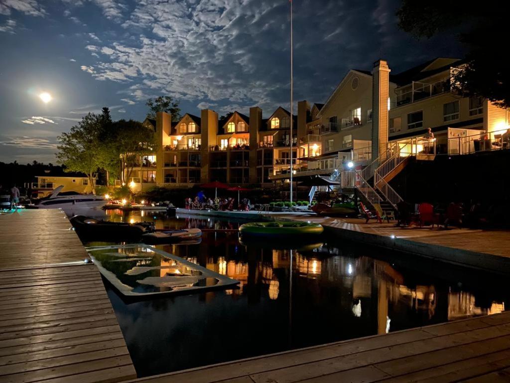 Muskoka Lakes Hotel And Resorts Port Carling Exterior photo
