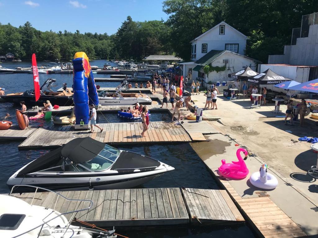 Muskoka Lakes Hotel And Resorts Port Carling Exterior photo