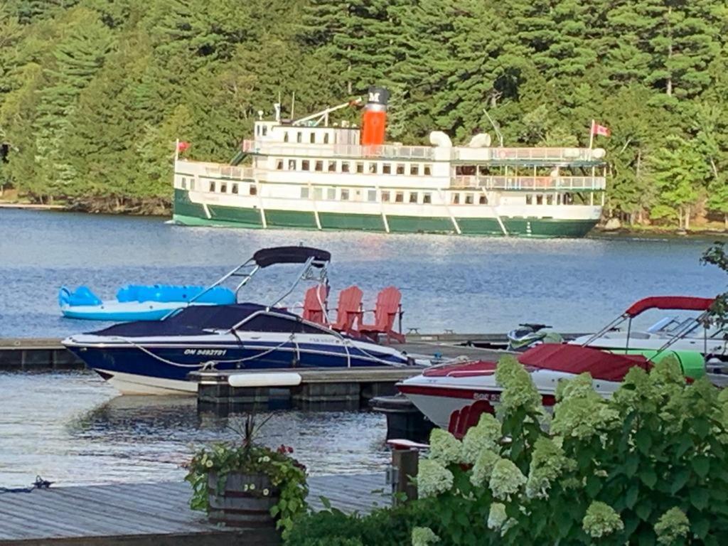 Muskoka Lakes Hotel And Resorts Port Carling Exterior photo